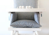 Coussin de chaise haute bébé en coton enduit Oeko-Tex / assise chaise haute / Wild flowers bleu denim